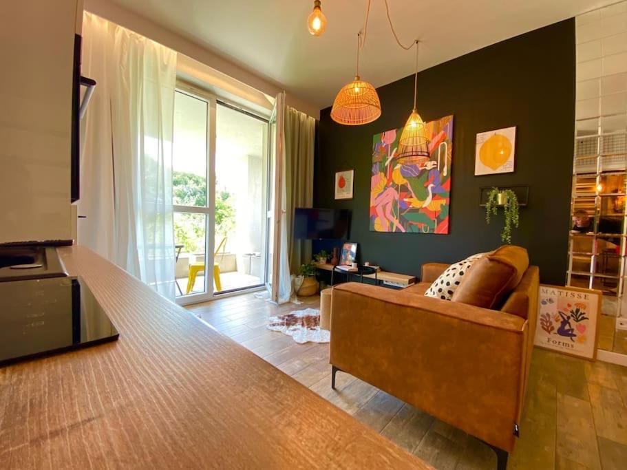 Ferienwohnung Smart Art :) Z Bezplatnym Parkingiem Podziemnym Kielce Exterior foto