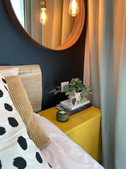 Ferienwohnung Smart Art :) Z Bezplatnym Parkingiem Podziemnym Kielce Exterior foto