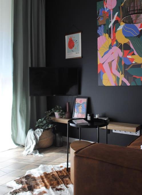 Ferienwohnung Smart Art :) Z Bezplatnym Parkingiem Podziemnym Kielce Exterior foto