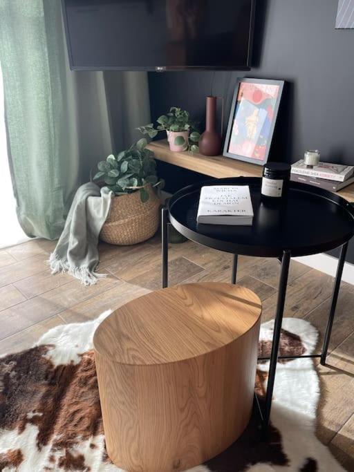 Ferienwohnung Smart Art :) Z Bezplatnym Parkingiem Podziemnym Kielce Exterior foto